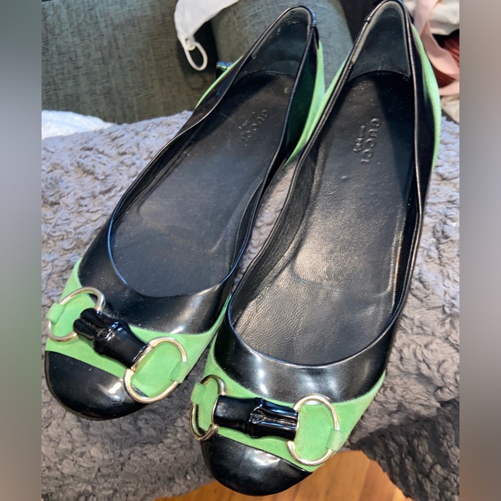 Vintage Gucci Green and Black suede and  leather ballet flats